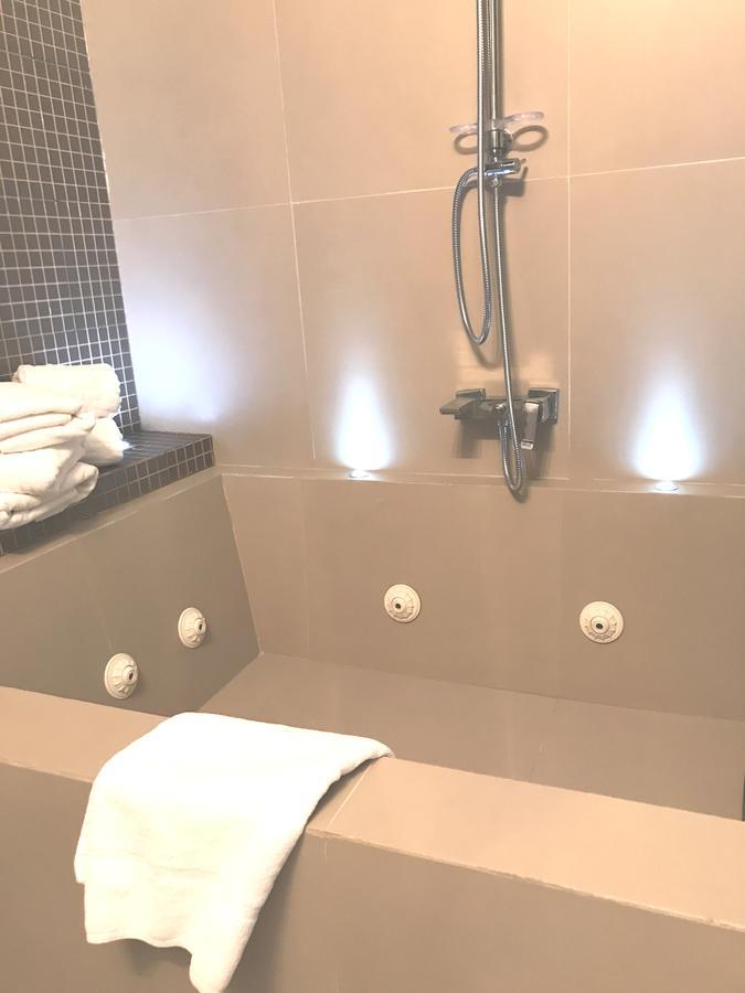 Madrid Central Gran Via Suites Exterior photo